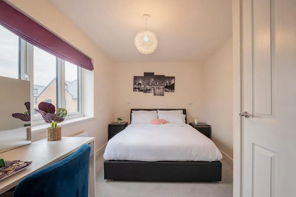 Hemsworth Homestay With Double Bedroom And Private Bathroom
